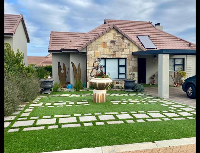 2 BEDROOM HOUSE FOR SALE IN PARADISE COAST